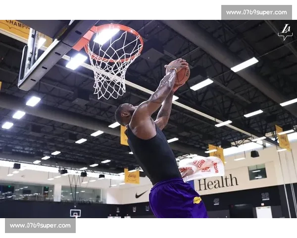 詹姆斯的 “分析眼” 遇见上交篮球的 “正确答案”