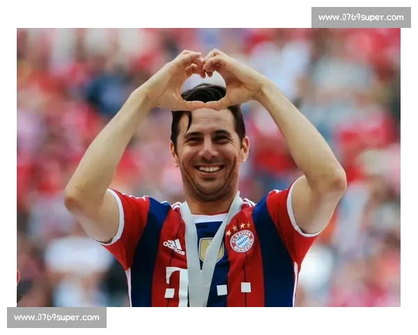 拜仁 5000 万强攻斯图加特神锋！俱乐部震怒开启转会拉锯战